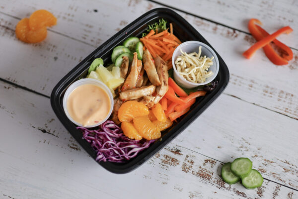 La salade au poulet thaïe