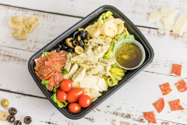 La salade antipasto à l'italienne