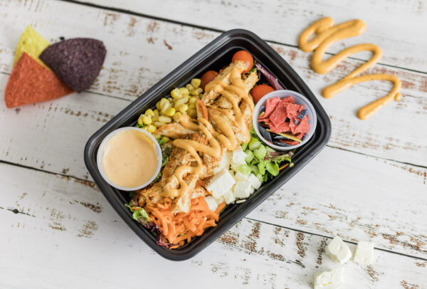 La salade au poulet buffalo