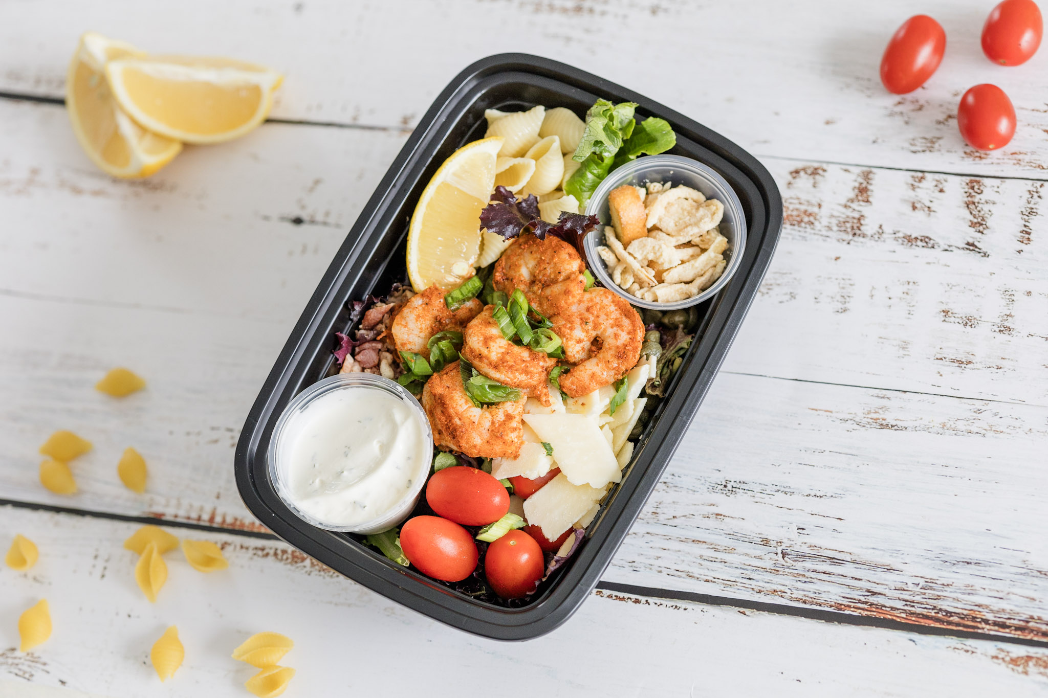 La salade césar aux crevettes cajuns