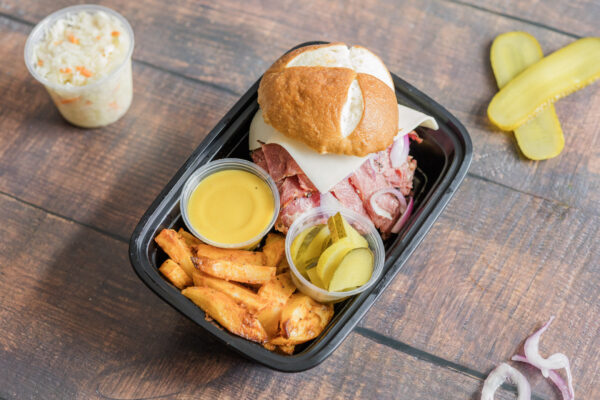 Le sandwich déli à la viande fumée